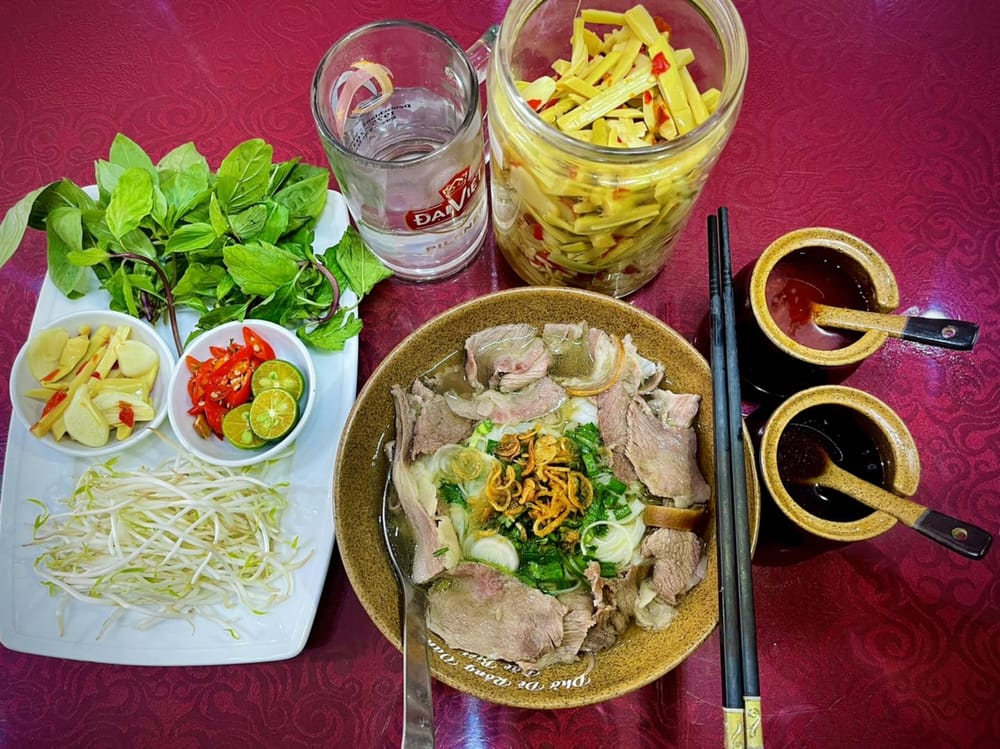 KHÁM PHÁ PHỞ DÊ GÂY SỐT TOÀN THÀNH VINH