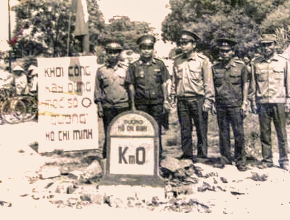CON ĐƯỜNG HUYỀN THOẠI VÀ DI TÍCH KM SỐ 0