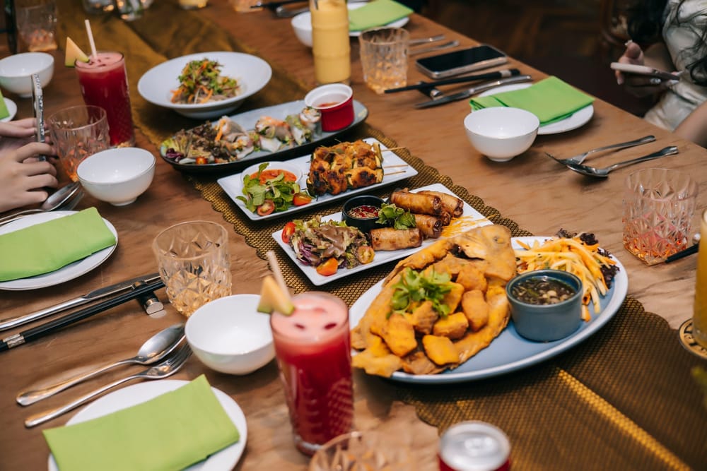 KINH VĨ BRASSERIE, NƠI ẨM THỰC Á - ÂU "NỞ RỘ"