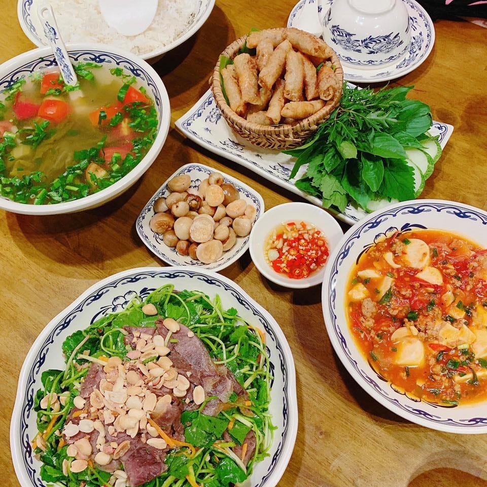 NHỚ CƠM NHÀ NHẤT ĐỊNH PHẢI GHÉ "CÁO RESTAURANT"