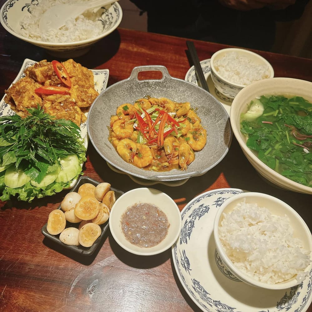 NHỚ CƠM NHÀ NHẤT ĐỊNH PHẢI GHÉ "CÁO RESTAURANT"