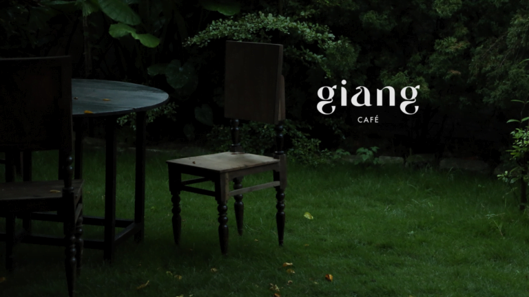 CÓ MỘT "GIANG CAFE" DỊU DÀNG DƯỚI NẮNG