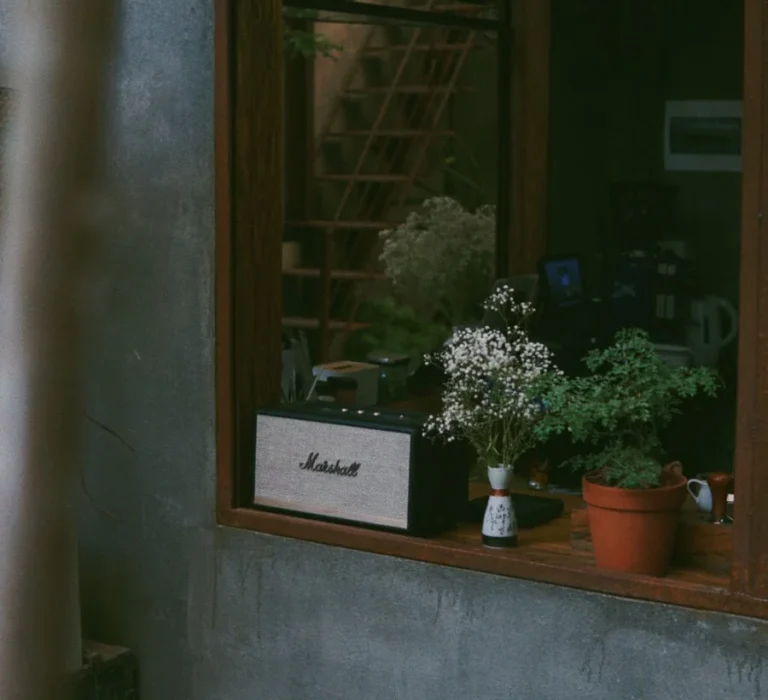 RUNG ĐỘNG NGAY LẦN ĐẦU TỚI NUN CAFE