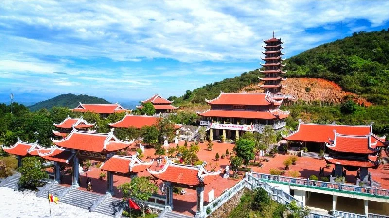 CHÙA ĐẠI TUỆ - NGÔI CHÙA LINH THIÊNG NƠI XỨ NGHỆ