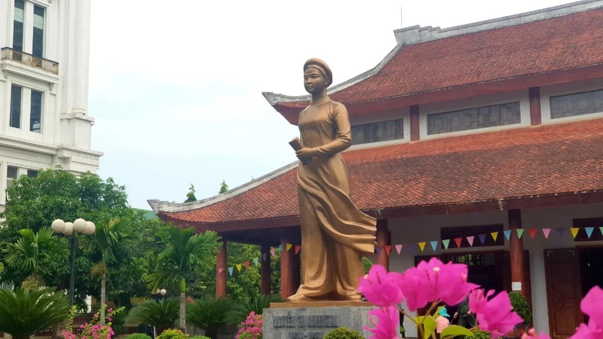 KHU LƯU NIỆM NGUYỄN THỊ MINH KHAI - ĐỊA CHỈ ĐỎ GIỮA LÒNG THÀNH PHỐ