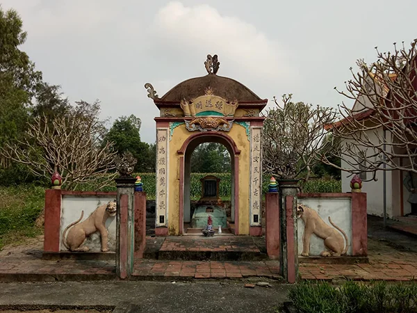 Khu Lăng Mộ Nguyễn Trọng Đạt: Di Tích Lịch Sử Gắn Liền Với Vùng Đất Cửa Lò