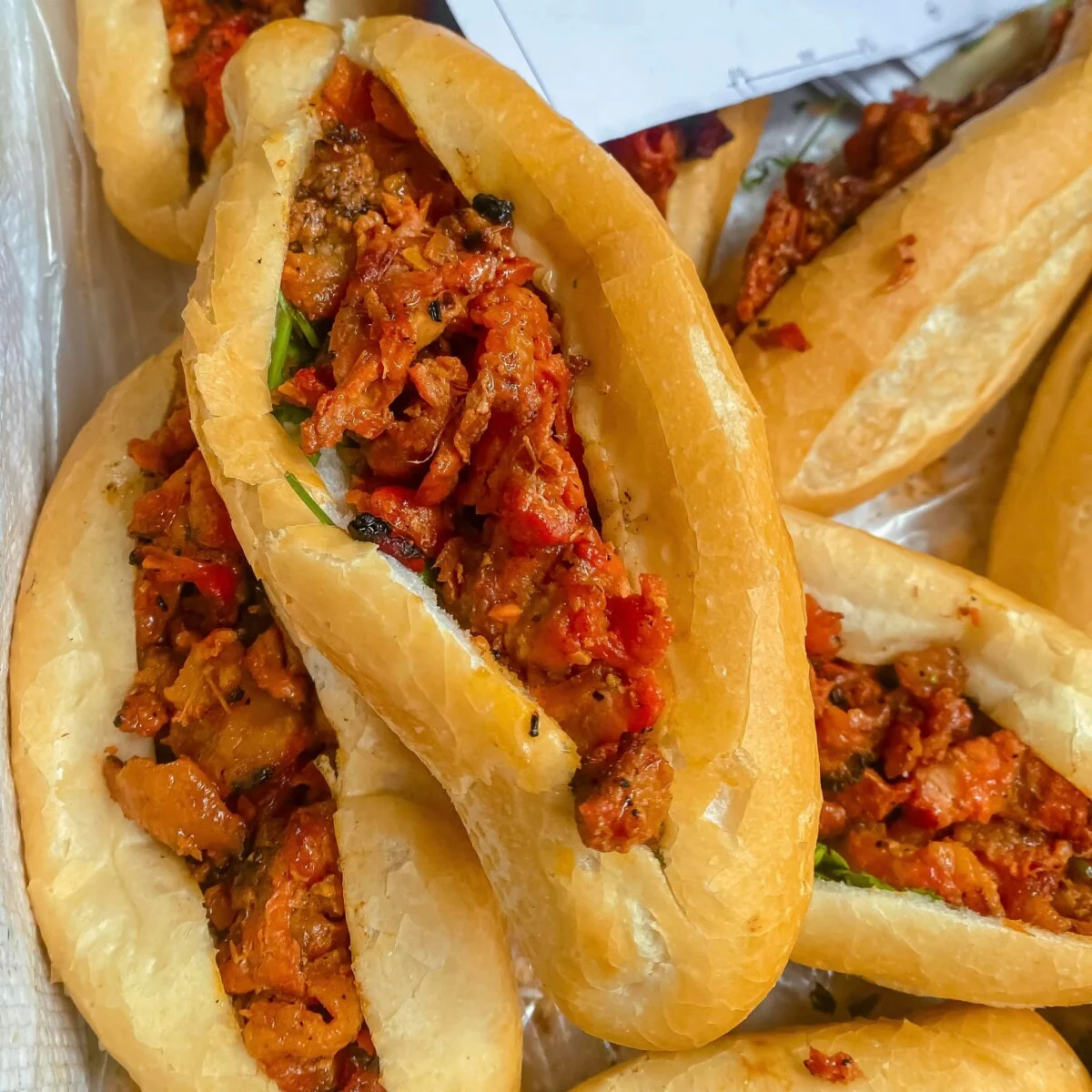 Top 8 Quán Bánh Mì Ngon Tại Vinh – Những Hương Vị Đậm Đà Khó Cưỡng