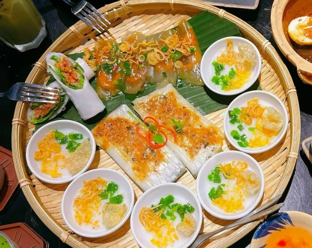 Top 5 Quán Bánh Bèo Chén Ngon Ở Vinh – Địa Chỉ Không Thể Bỏ Lỡ Cho Tín Đồ Ẩm Thực