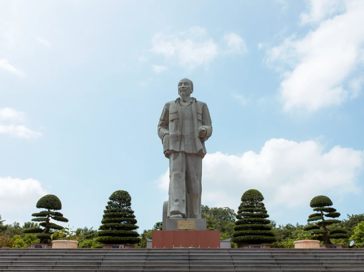 Top 5 Điểm Đến Hấp Dẫn Khi Du Lịch Thành Vinh Không Thể Bỏ Lỡ