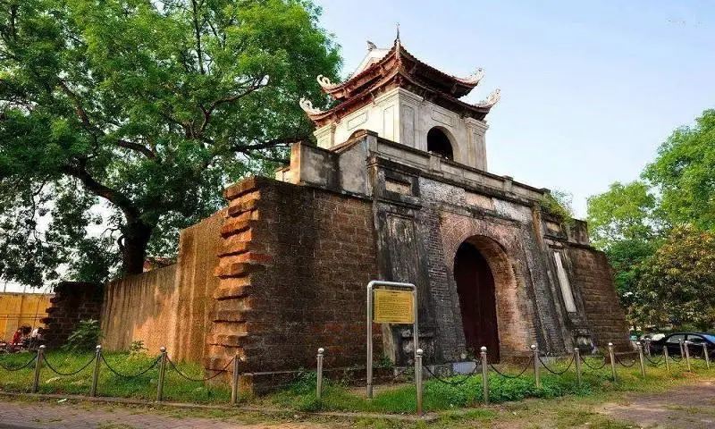 Top 3 Điểm Khám Phá Lịch Sử Thành Vinh: Hành Trình Về Với Những Chứng Tích Hào Hùng Của Đất Nghệ