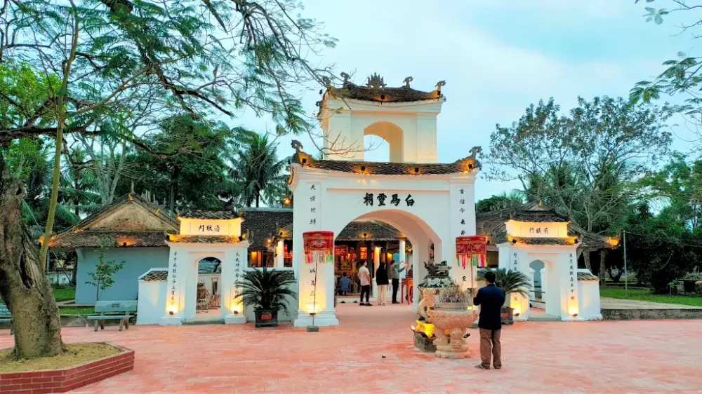 Top 5 Ngôi Đền Thiêng Ở Nghệ An Gắn Với Lịch Sử Và Tín Ngưỡng Dân Gian