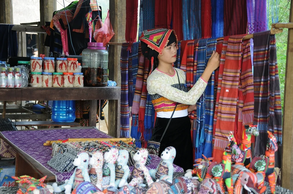 Top 5 Món Đồ Lưu Niệm Đặc Trưng Văn Hóa Dân Tộc Thái – Mông Tại Nghệ An