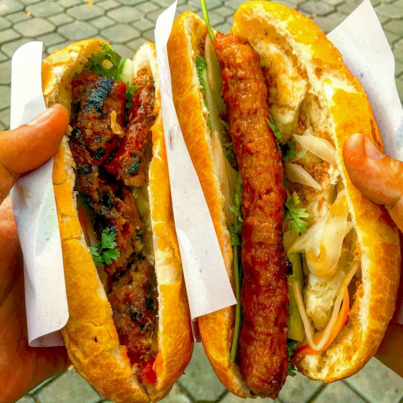 Top 5 Quán Ăn Đêm Ngon Ở TP. Vinh – Ăn Khuya No Nê, Giá Lại Dễ Chịu